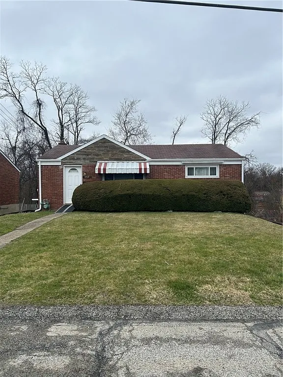 452 Dennison Dr photo 1