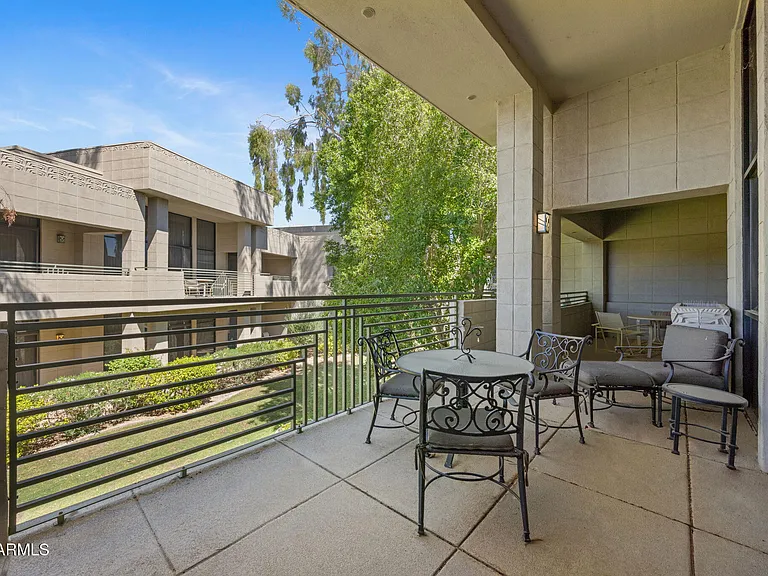 2802 E Camino Acequia Dr #8 — Photo 28