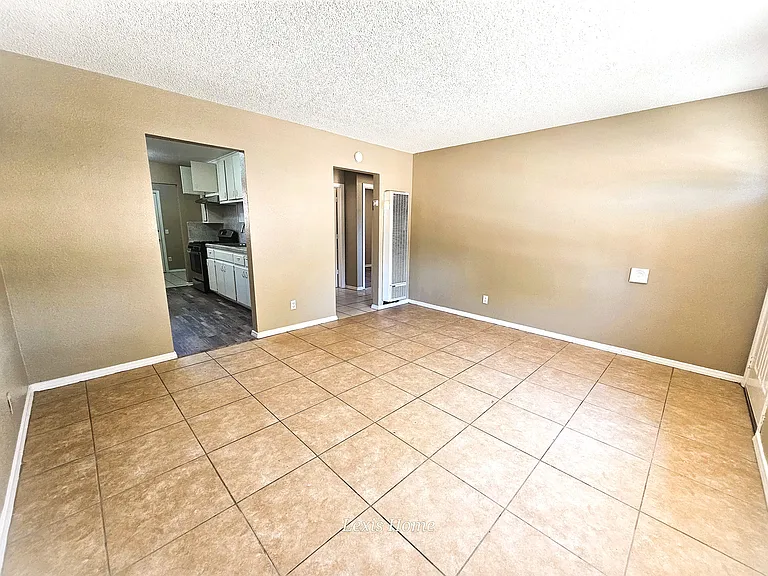 21364 Nisqually Rd — Photo 3
