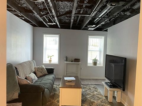4th image of 2133 N Bingham St #G