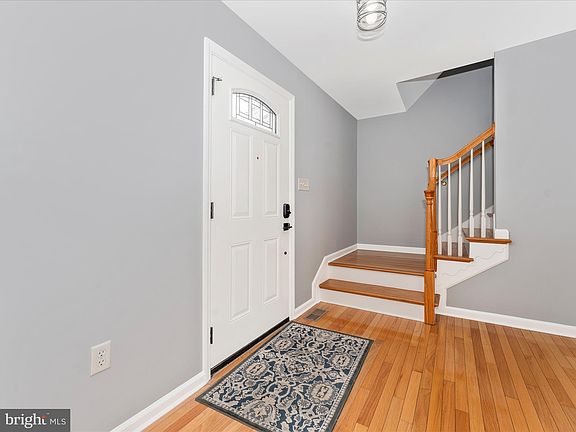 4th image of 9945 Stephanie Ln