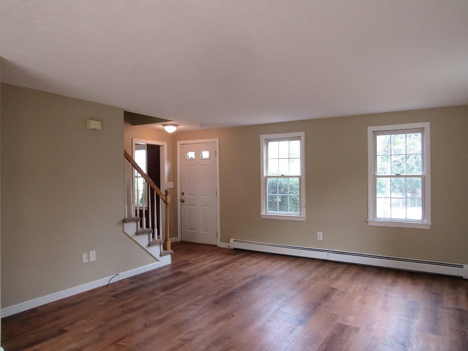 3 bed, 2.0 bath, 1536 sqft, $3,550 — Photo 3
