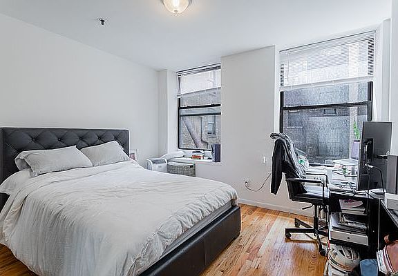 4th image of 114 E 28th St #3D2