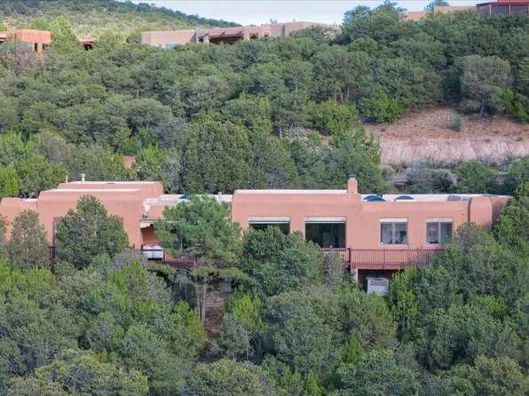 970 Thunderbird Ct, Santa Fe, NM 87501