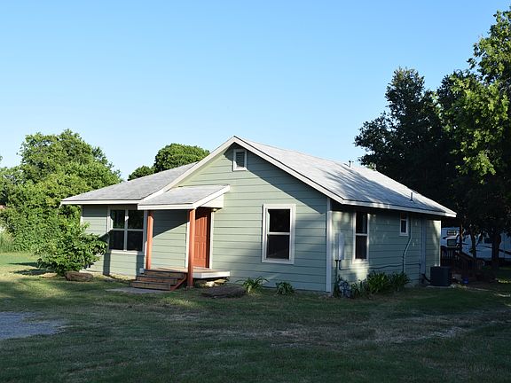 2nd image of 266 W Villaret Blvd