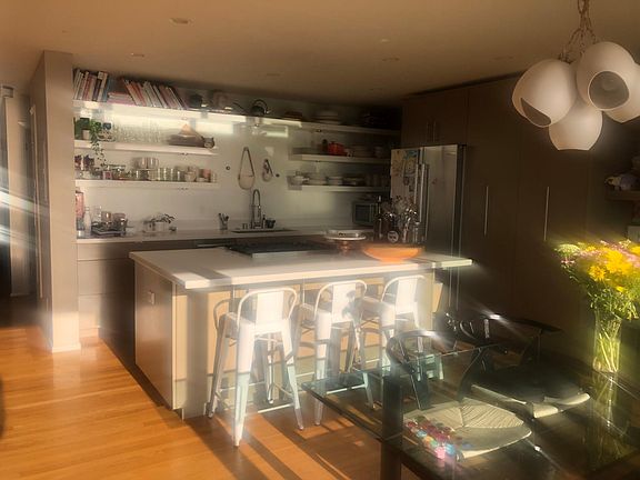 5th image of 233 Greenwich St #1