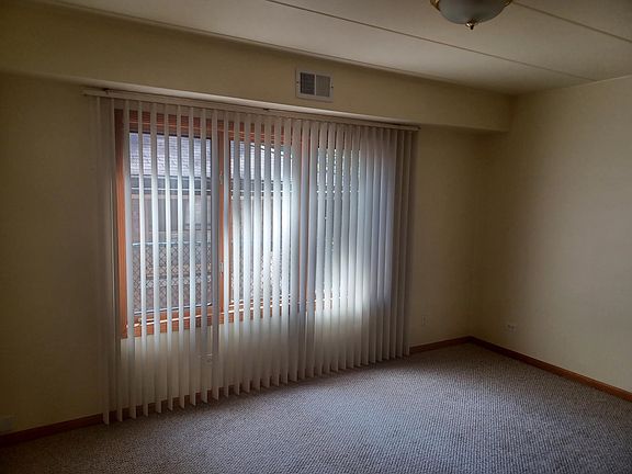 2nd image of 5617 W 103rd St APT 1N