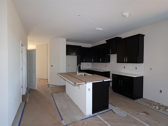 3rd image of 5192 Center Lake Ranch Blvd