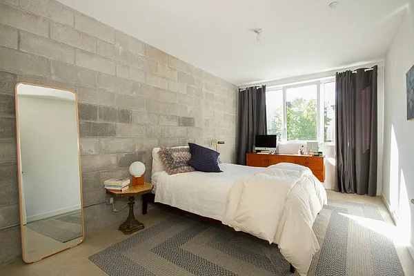 Sold by Rahme Real Estate, LLC | media 16