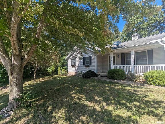 3rd image of 629 Heritage Dr