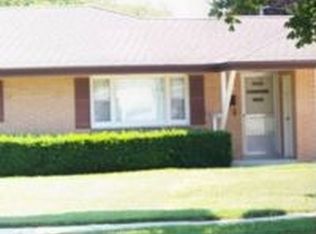 944 5th Ave, Grafton, WI 53024