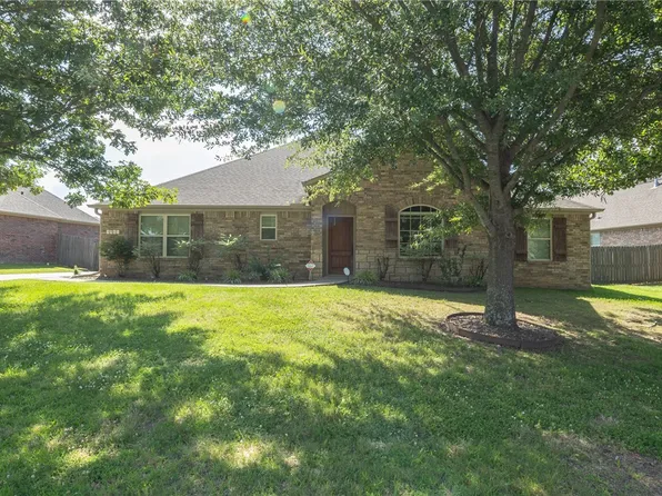 3561 W Providence Dr, Fayetteville, AR 72704