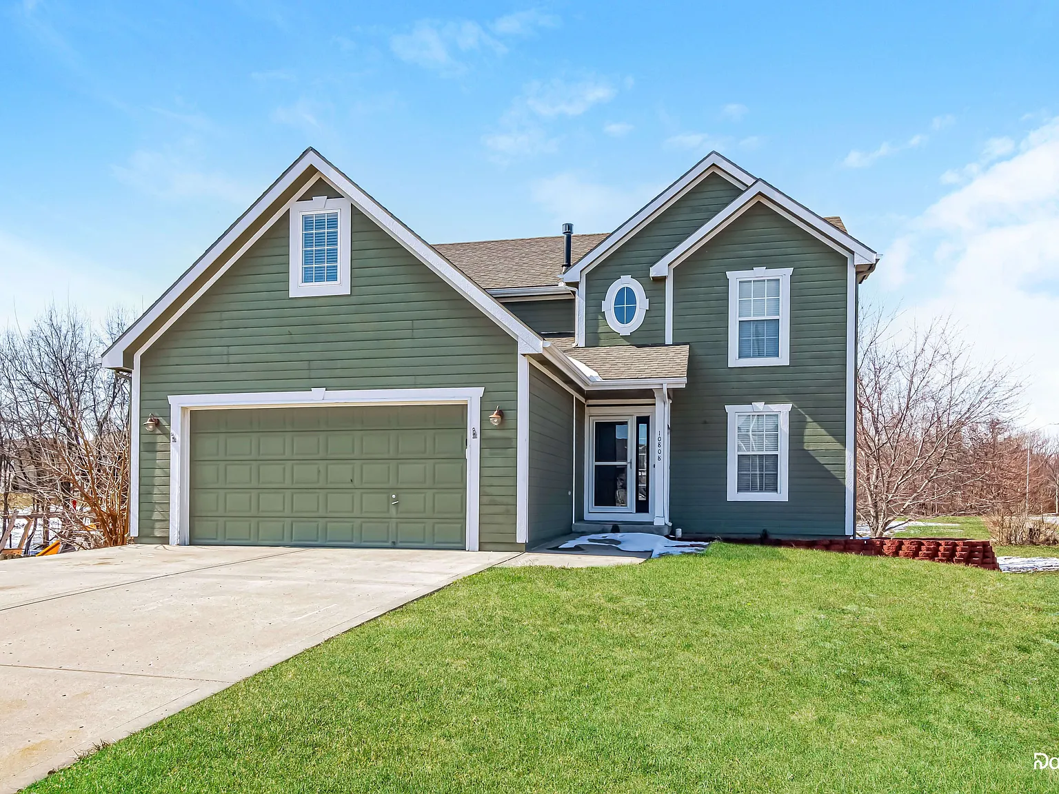 4 bed, 3.5 bath, 2960 sqft, $2,775 — Photo 1