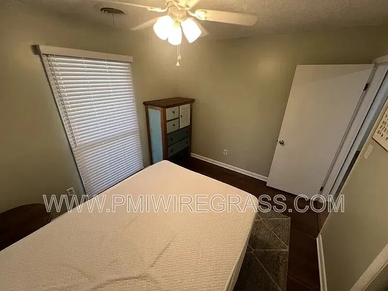59 Andrews Dr — Photo 19