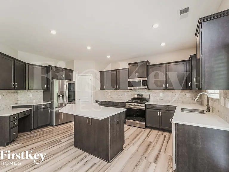 6351 Trinity Crossing Cir — Photo 7
