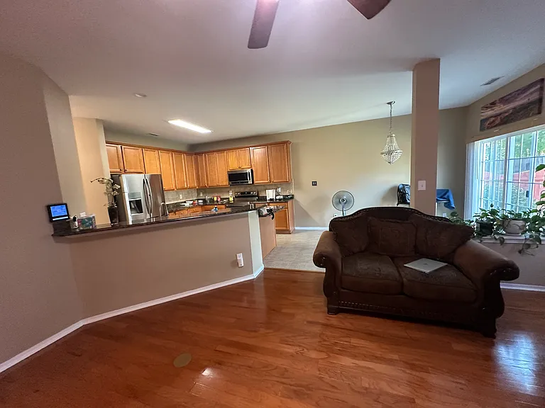 404 Treybrooke Dr — Photo 27