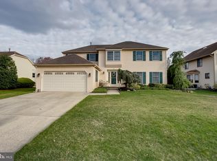 24 Michaelson Dr, Mount Laurel, NJ 08054