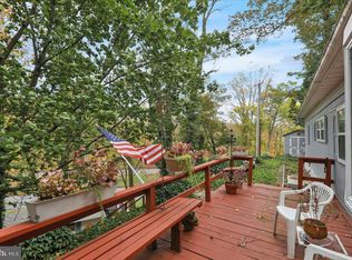 678 Schuylkill Hill Rd, Leesport, PA 19533