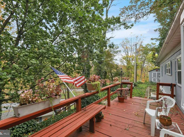 678 Schuylkill Hill Rd, Leesport, PA 19533