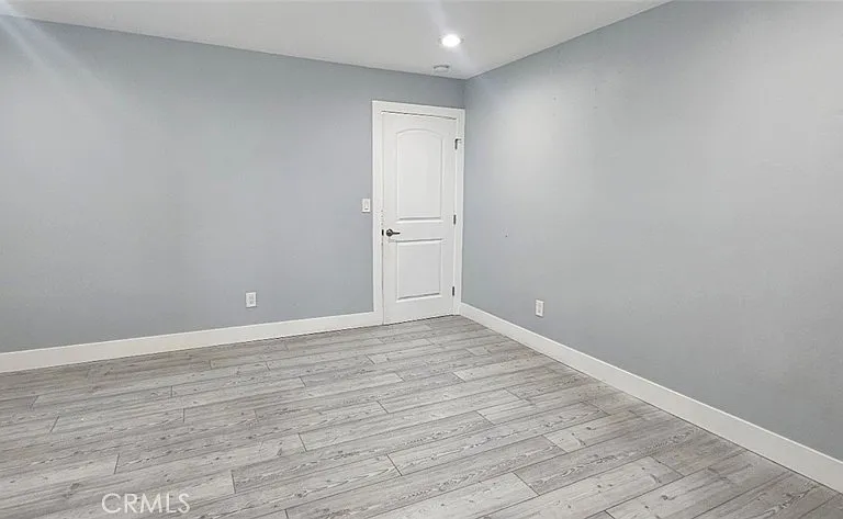 1662 E 60th St — Photo 27