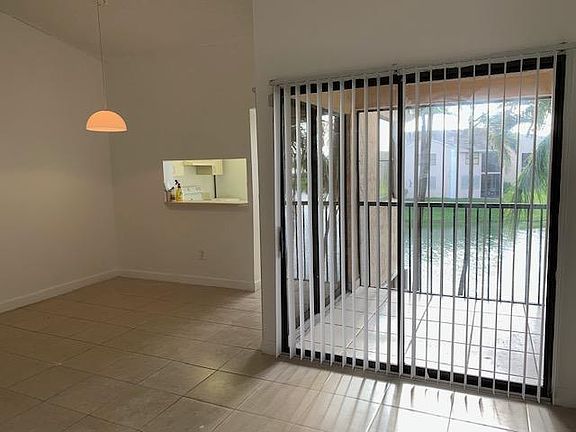 3rd image of 900 Constitution Dr APT I