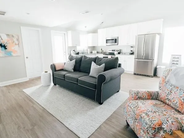 33rd Street Apartments, 3212 Arctic Ave #402, Virginia Beach, VA 23451