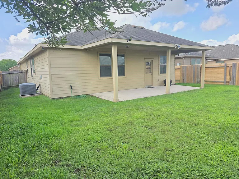 12822 Pine Meadows St — Photo 20