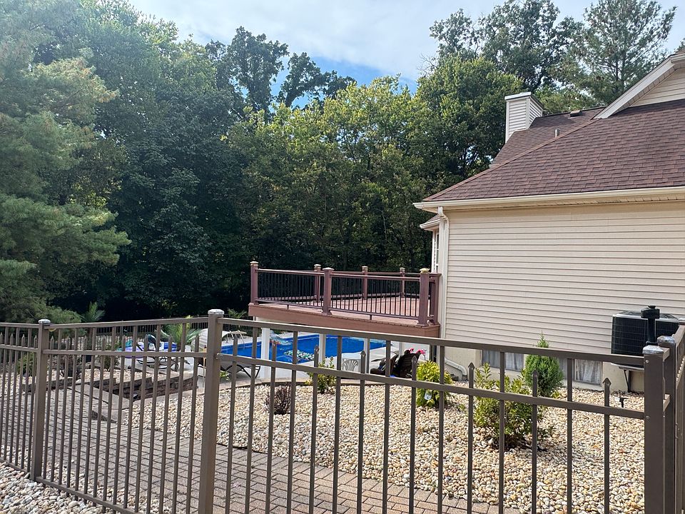 2nd image of 4313 Mahogany Ln
