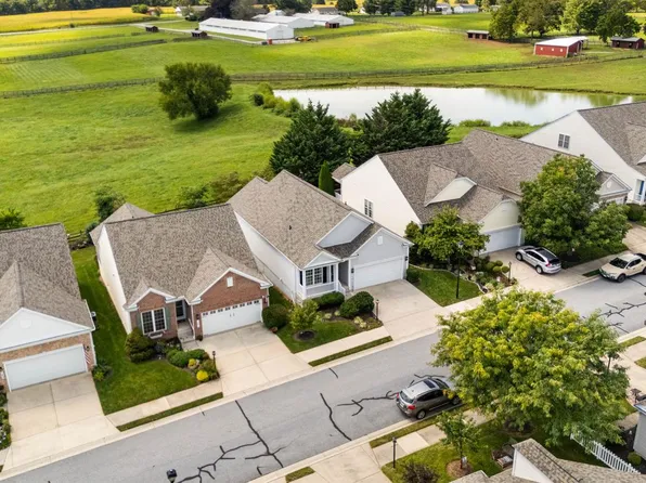 159 Saddletop Dr #375, Taneytown, MD 21787