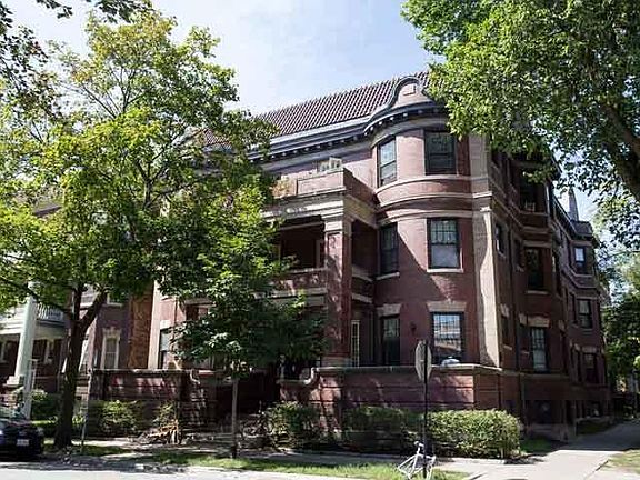 2nd image of 5700 S Blackstone Ave #Vu2r9hv4t