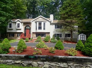 338 Fernwood Dr, East Stroudsburg, PA