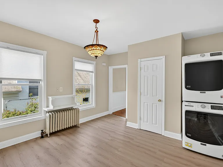 40 Maple St #2 — Photo 18