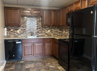 200 Bunker Hill Rd, Womelsdorf, PA 19567