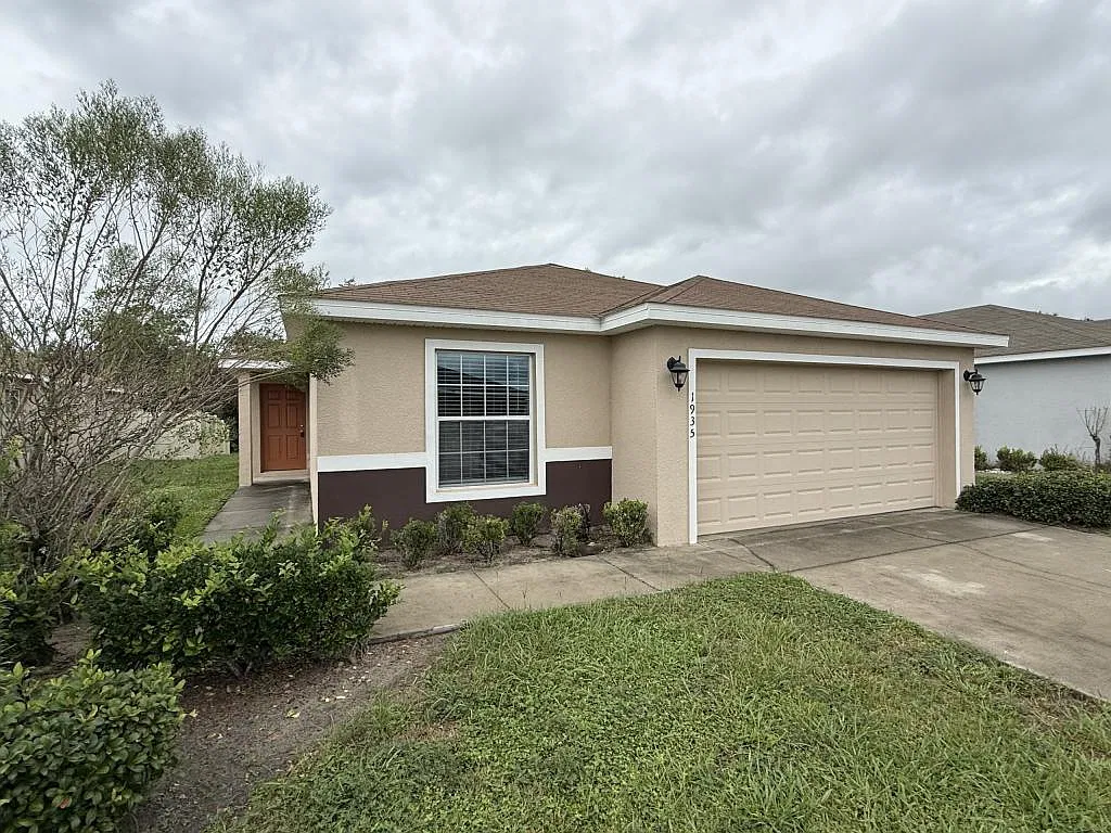 1935 Bretton Ridge Dr. — Photo 1