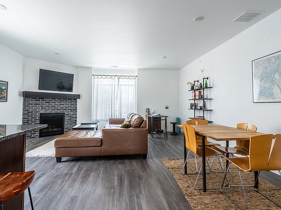 5th image of 1167 N Sable Blvd #1233