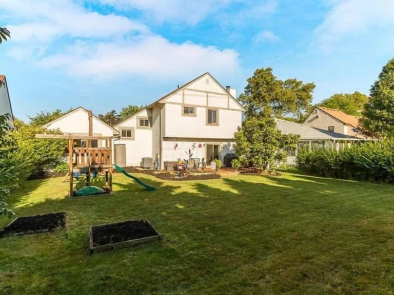 6466 Ponset St — Photo 35