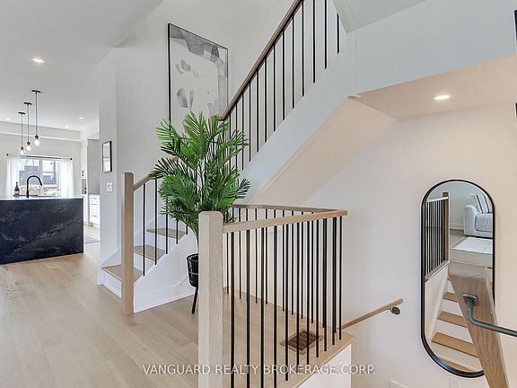 2nd image of 146 Landsbridge St