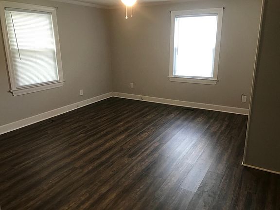 5th image of 551 Main St