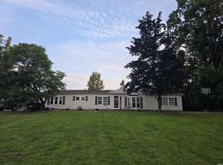8013 E 250 S, Pierceton, IN 46562