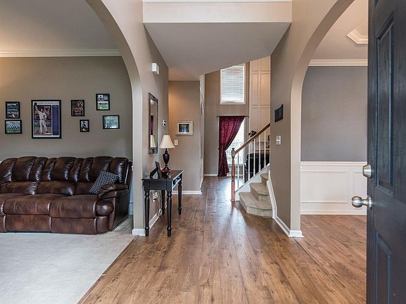 2nd image of 120 Sage Dr