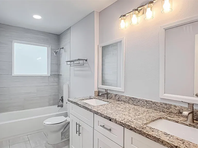 2515 Shakespeare St #4 — Photo 12