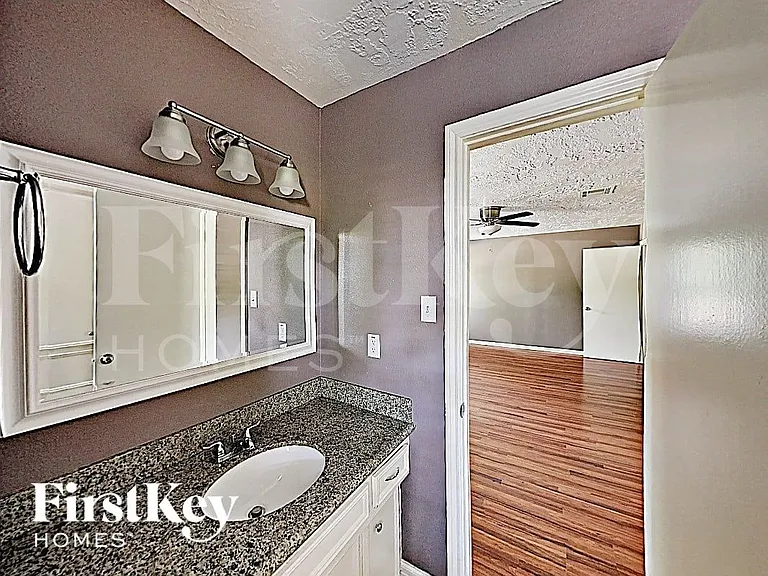 10122 Woodhollow Dr — Photo 10