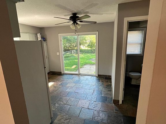 5th image of 308 Belle Aire Dr #L