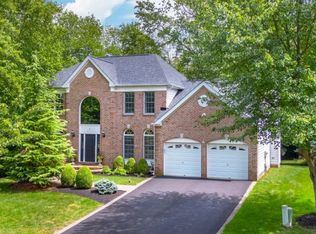 3 Paisley Ln, Basking Ridge, NJ 07920