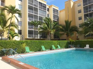 2935 NE 163rd St, North Miami Beach, FL 33160