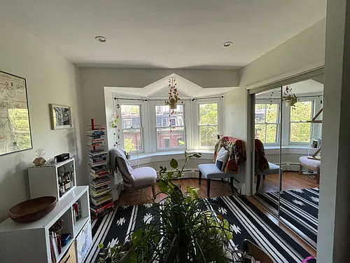 107 Chandler St Photo 1