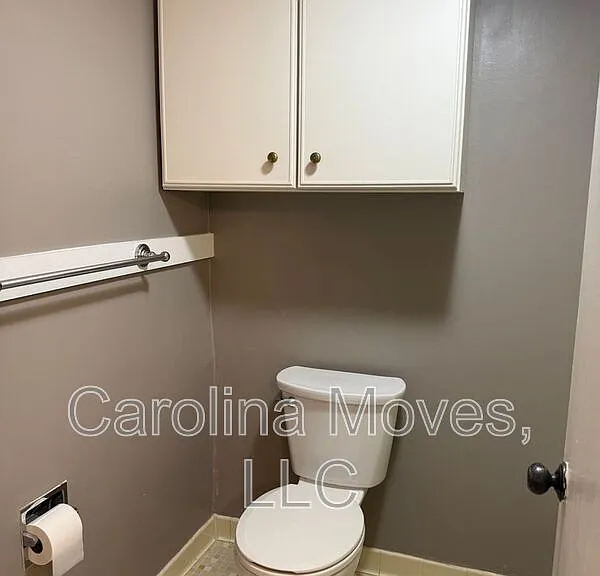 925 Cleveland St #102 — Photo 13