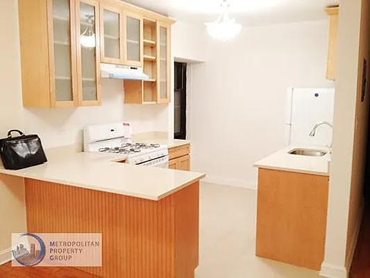 Rented by Metropolitan Property Group | media 36