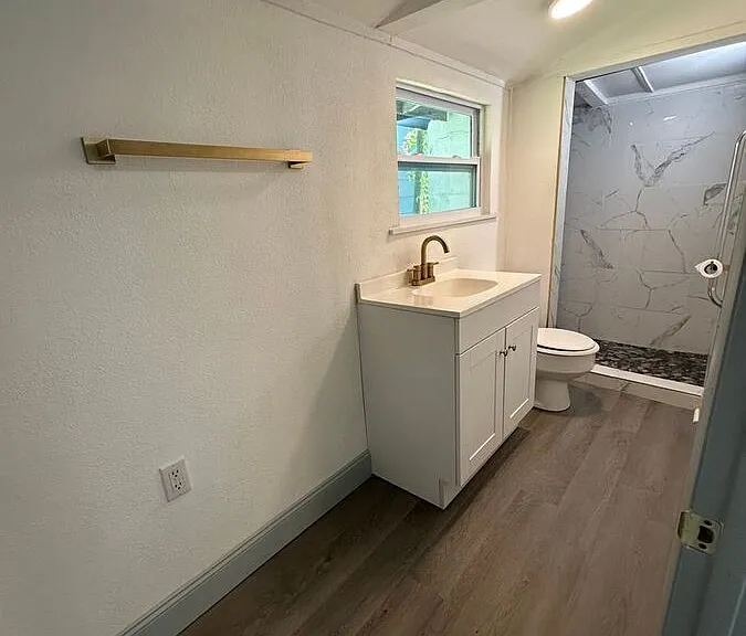 507 W Baker St #4 — Photo 11