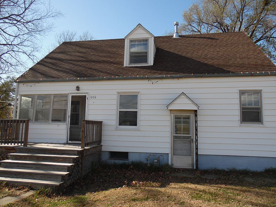 1st image of 1008 Adams St